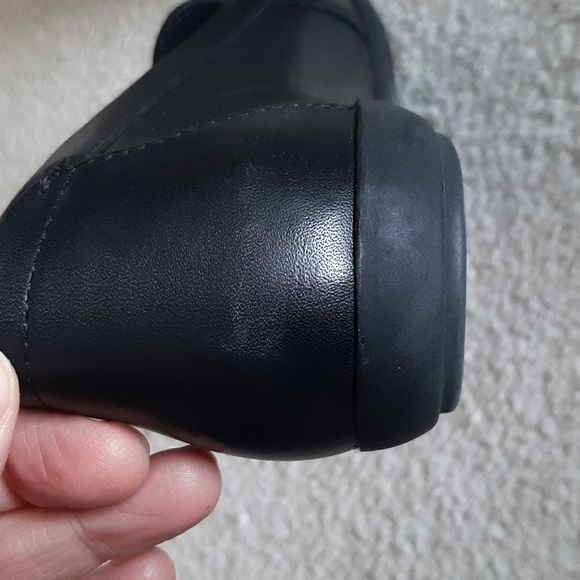 GEOX Respira Black Leather Loafers w Gold Buckle Details - Nearly New! - Picture 9 of 17